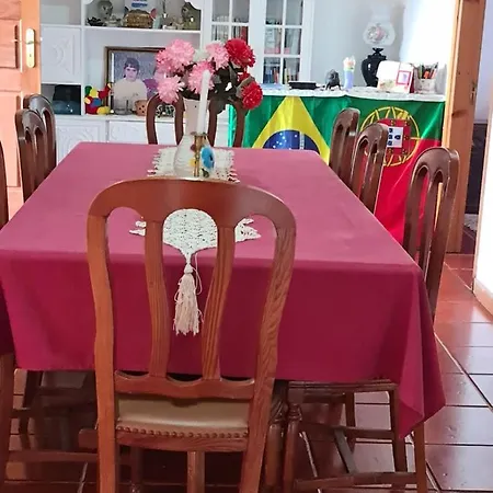 Al Luso Brasileiro Проживание в семье Lajes das Flores